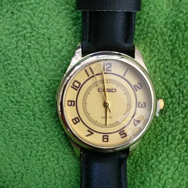 Jam Tangan wanita CASIO water resistant