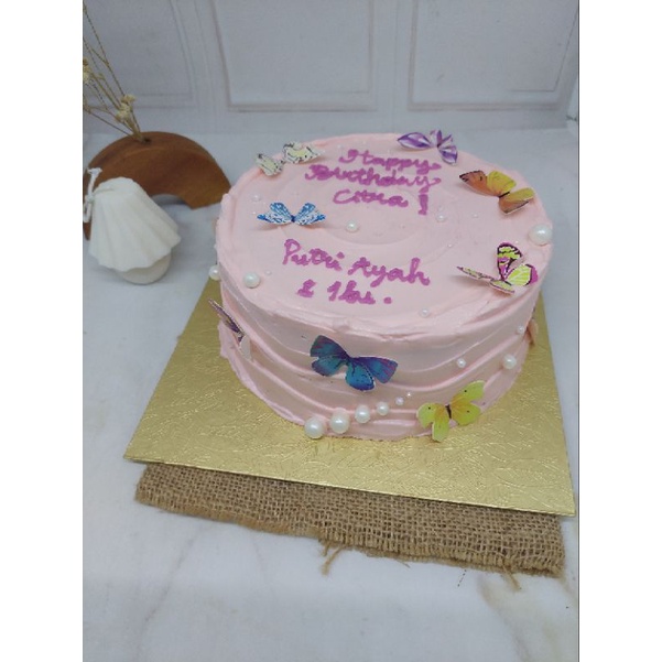 

DEB Korean Cake Bogor / Custom Cake