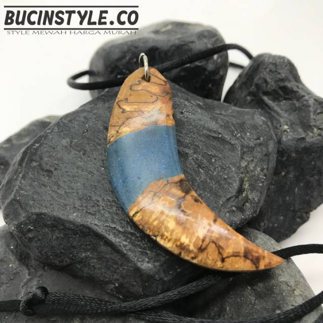 Kalung resin taring / kalung resin pria / kalung resin murah / kalung pendaki outdoor