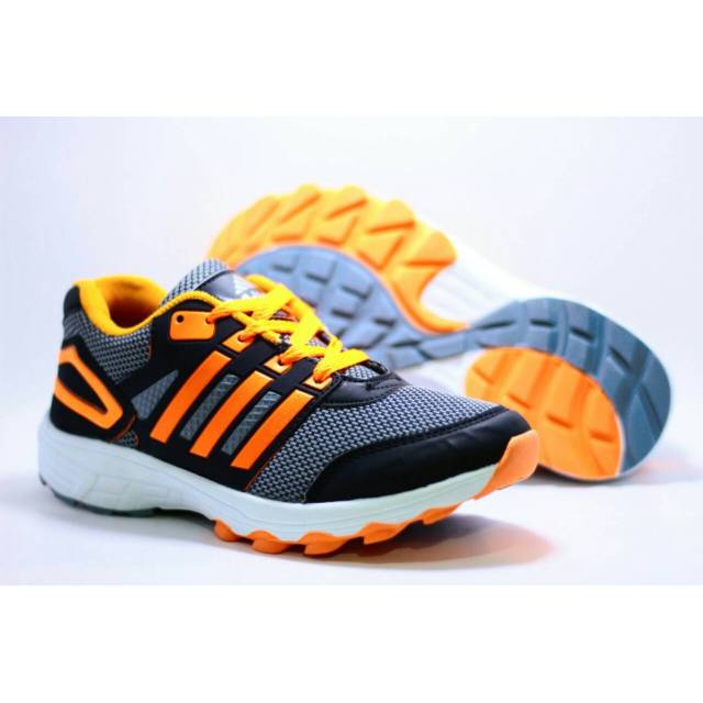 SEPATU ADIDAS ADINOVA
