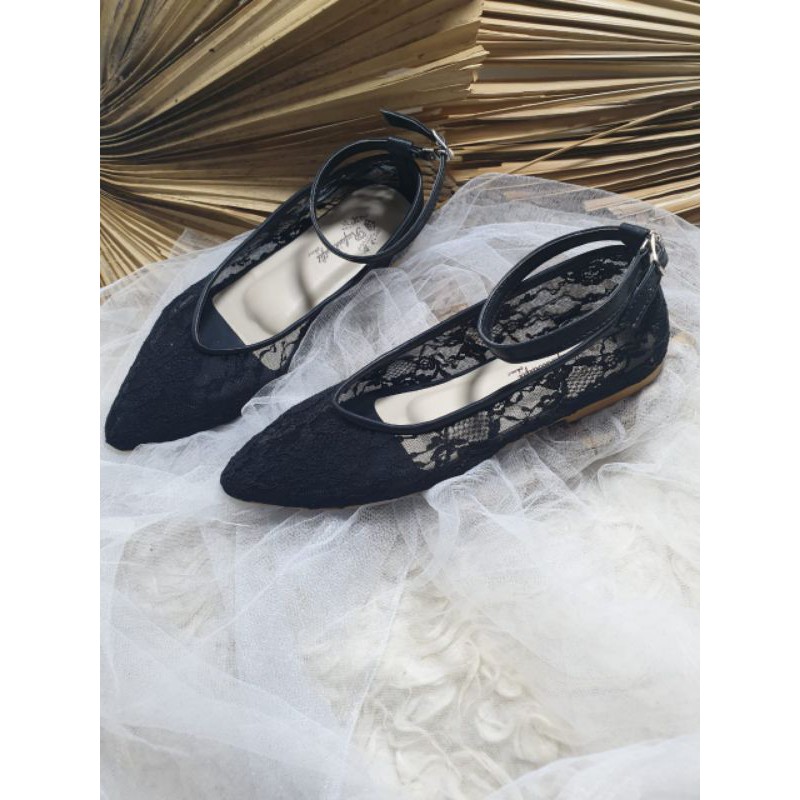 flatshoes Felia hitam tali tinggi 1cm