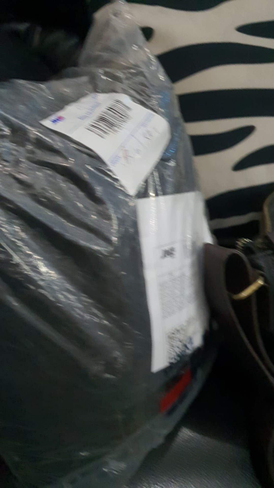 Molto Pelembut Dan Pewangi Pakaian Eau De Parfum 720ml