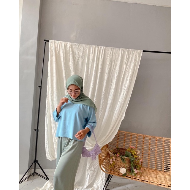daniella crop top // atasan lucu // baju atasan wanita // luna crop top // stacy crop top-Blue