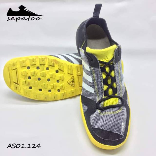 Sepatu branded original second/bekas adidas