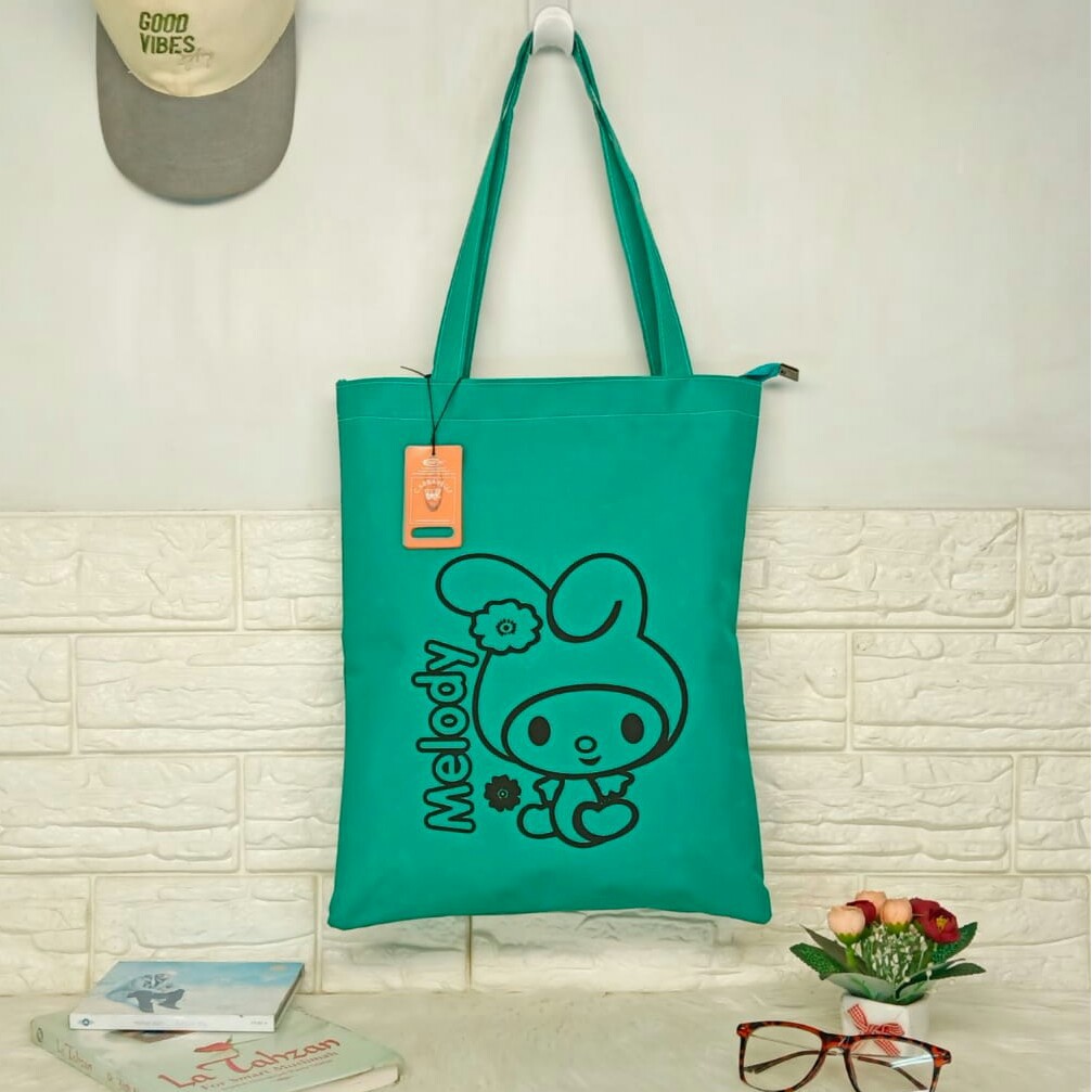 Tote bag custom sablon dan Totebag custom warna murah buat seminar, ulang tahun,souvenir pernikahan