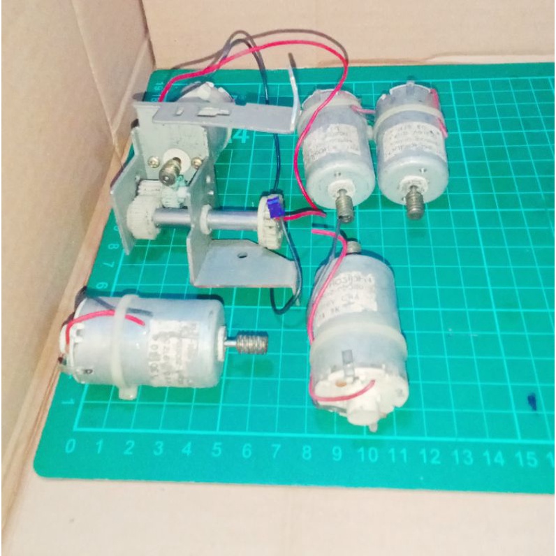 DC motor hosiden 21,6vdc -4000rpm