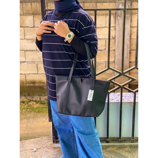 KENDARI TAS WANITA TOTEBAG V UKURAN BESAR BAHAN SAVIRA