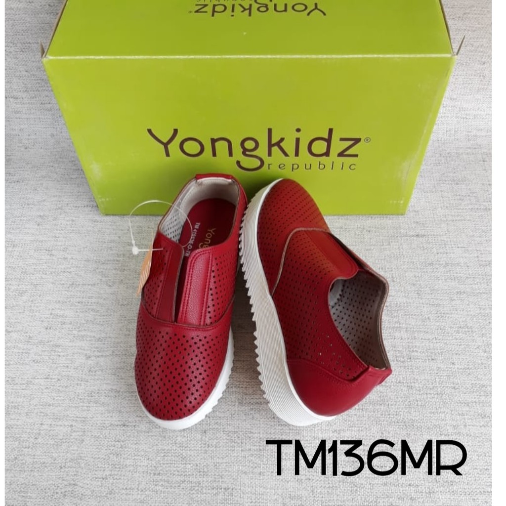 Sepatu Slip On Anak Sintetis TM136 Brand MATAHARI Yongkidz Sepatu Slip On Anak Sintetis TM136 Brand MATAHARI Yongkidz