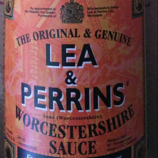 

Worcestershire sauce/kecap inggris LEA & PERRINS 284ML