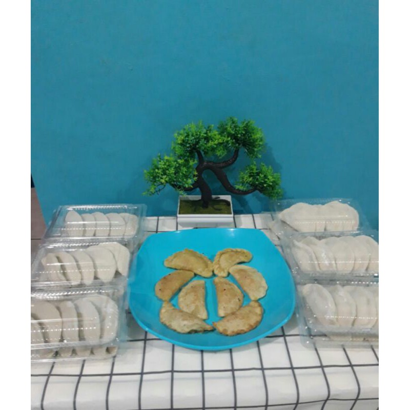 

Cireng Isi Ayam Pedas