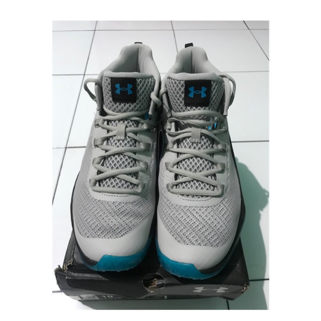 Sepatu Basket Under Armour Jet Mid