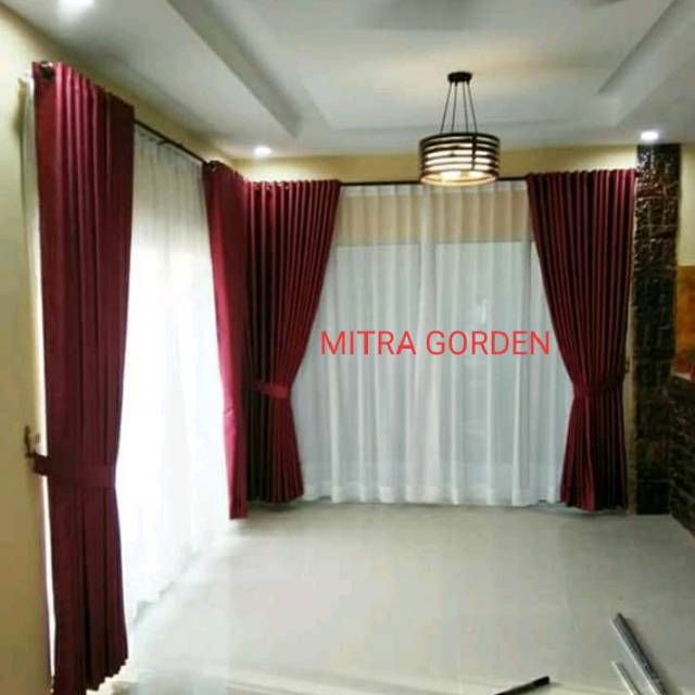Gorden blackout merah marun