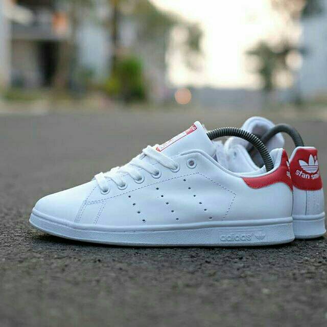 Sepatu Sneaker Adidas Stan smith  white red