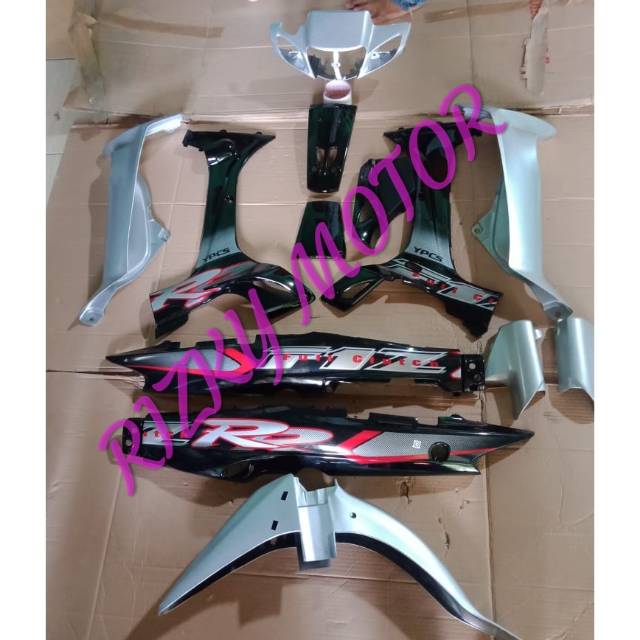 Cover Body Halus Yamaha Fizr F1ZR - Hitam Silver