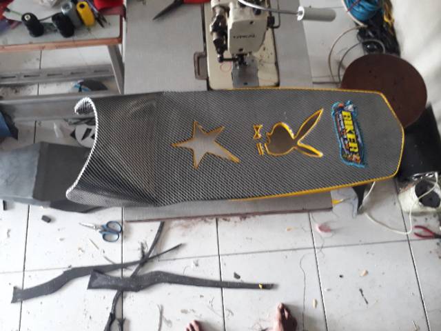 Jok vixion old slim karbon silver motif lubang bintang plaiboy keren