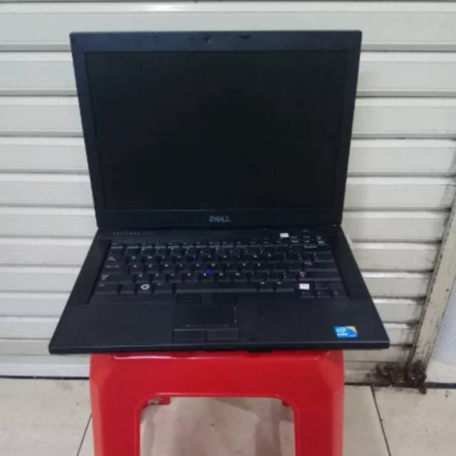 Dell 6410 i7 ram 4gb,hdd 320gb vga nvdia bonus tas dan mouse dijamin bagus bagus dan mulus