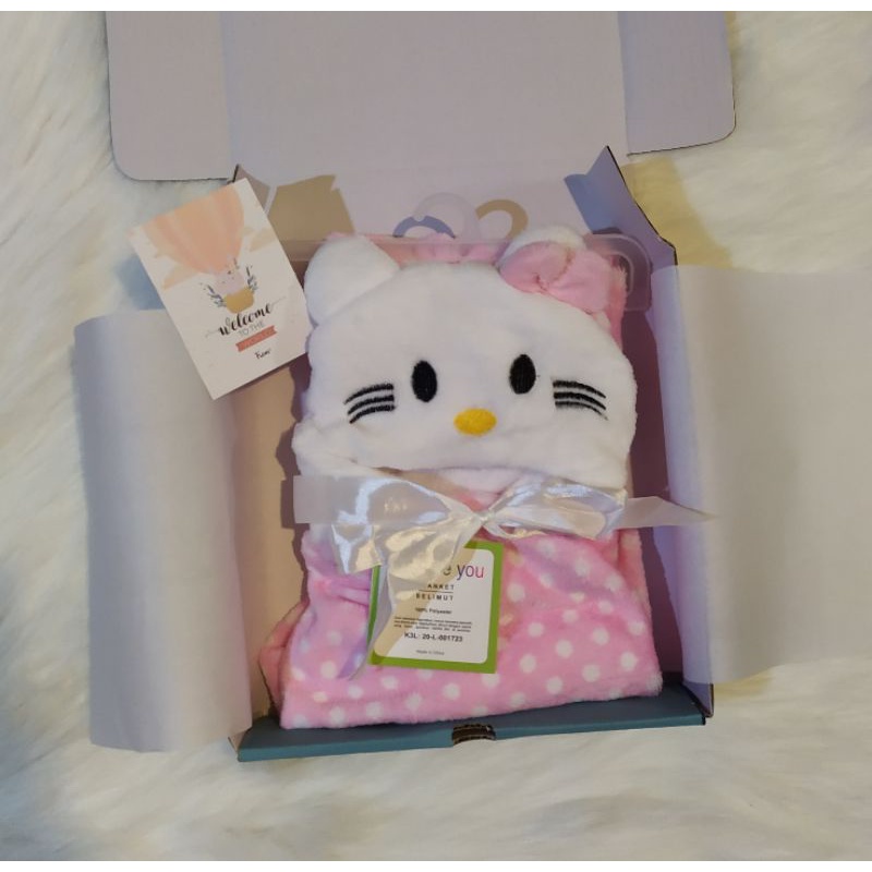 Kado bayi/hampers bayi/parcel bayi/baby gift set/kado lahiran bayi/selimut bayi topi-kitty polka