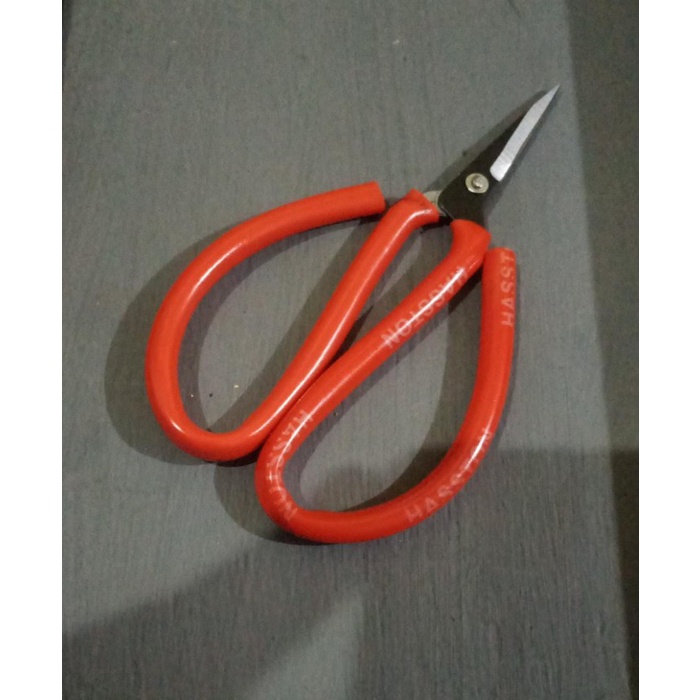 

Gunting kodok / gunting konveksi kecil