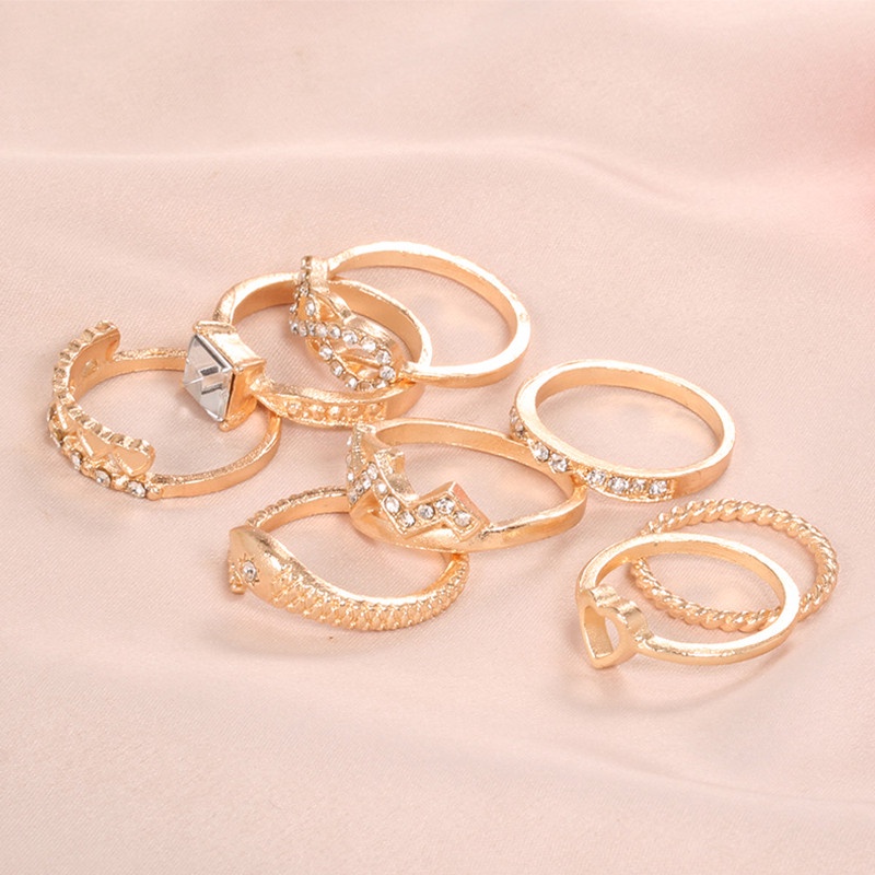 8pcs / Set Cincin Berlian Bentuk Ular 8 Warna Emas Untuk Wanita