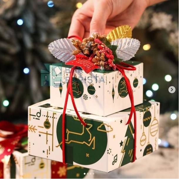 

(2pcs) Xmas Mini Box Deer Green Box Kue Natal Packaging Christmas Brownies Permen Biscuit Kemasan Kue Kering Natal Parcel Hampers Gift Box Goodie Bag