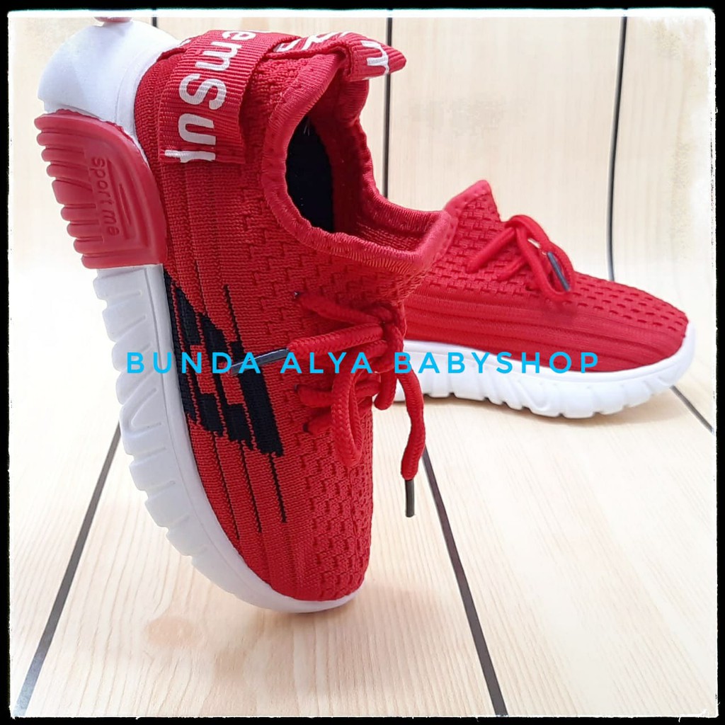 Sepatu Anak Import Premium Usia  2 - 6 Tahun Alas Karet Elastis Anti Licin Sepatu Sneakers Merah Anak Sized 21 - 31