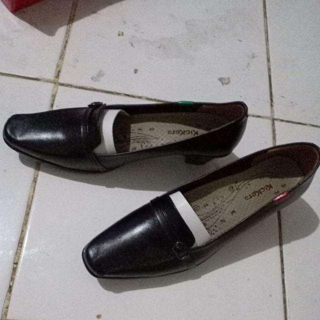 Sepatu Pantofel Wanita / Sepatu Kerja Kickers Kulit Asli