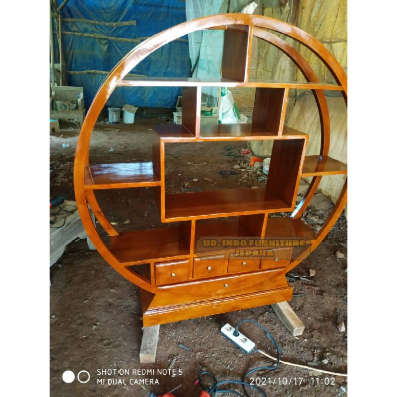 rak buku rak boneka rak bunga minimalis bundar murah bahan dari kayu jati jepara