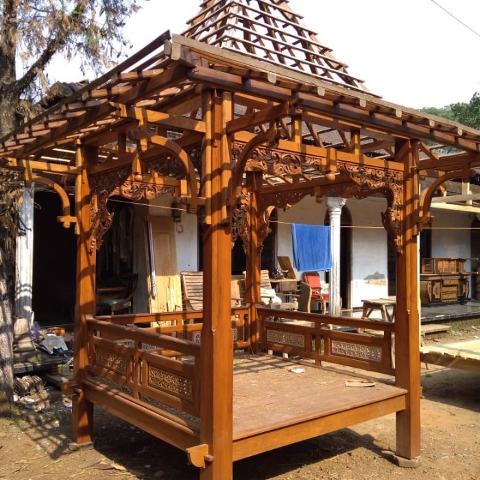 GAZEBO SAUNG KAYU JATI UKIR