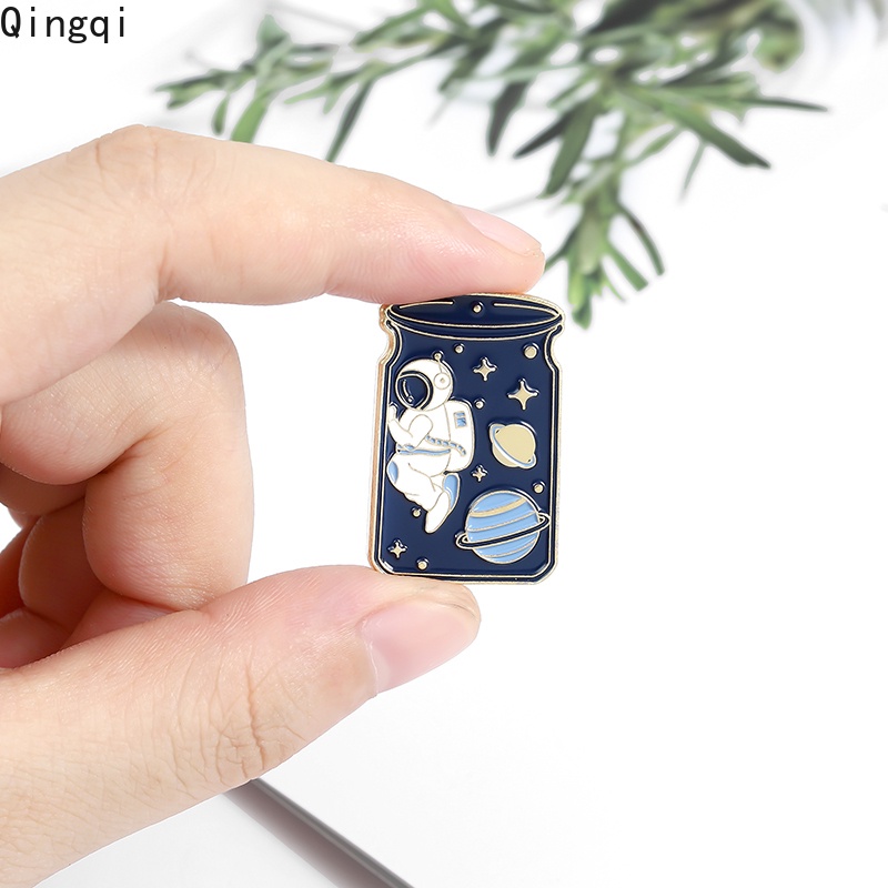 Bros Pin Enamel Desain Astronot Roket Planet Luar Angkasa Untuk Hadiah Anak