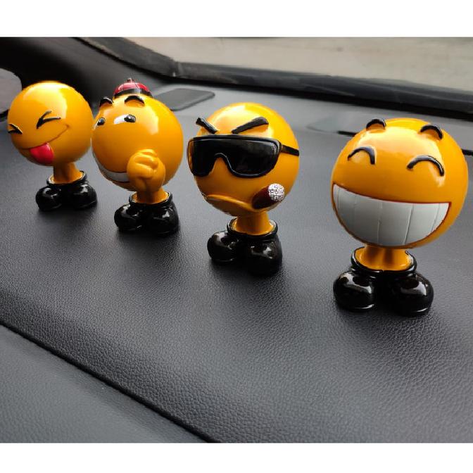 3D EMOTICON FIGURE KEPALA GOYANG DASHBOARD PAJANGAN HIASAN MOBIL