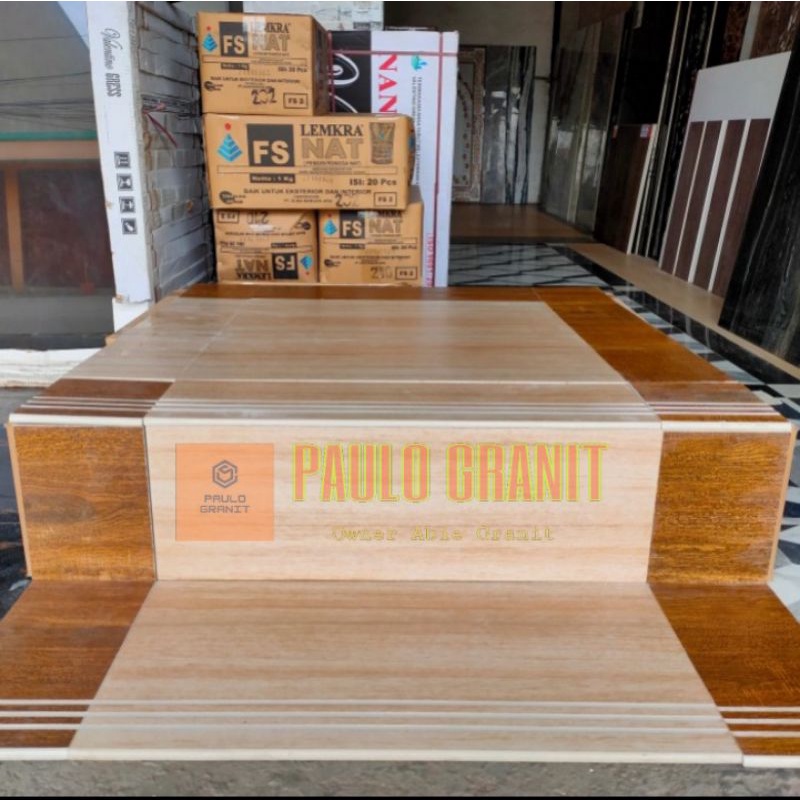 Granit tangga motif kayu kombinasi kayu tua uk 30×80&20×80