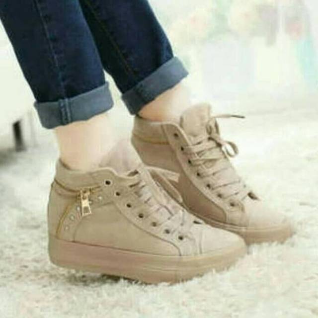 SEPATU WANITA BOOTS/ SEPATU MURAH/ SEPATU MEWAH ORIGINAL