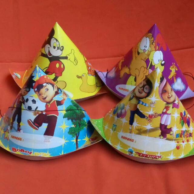 Topi kerucut koboy ulang tahun