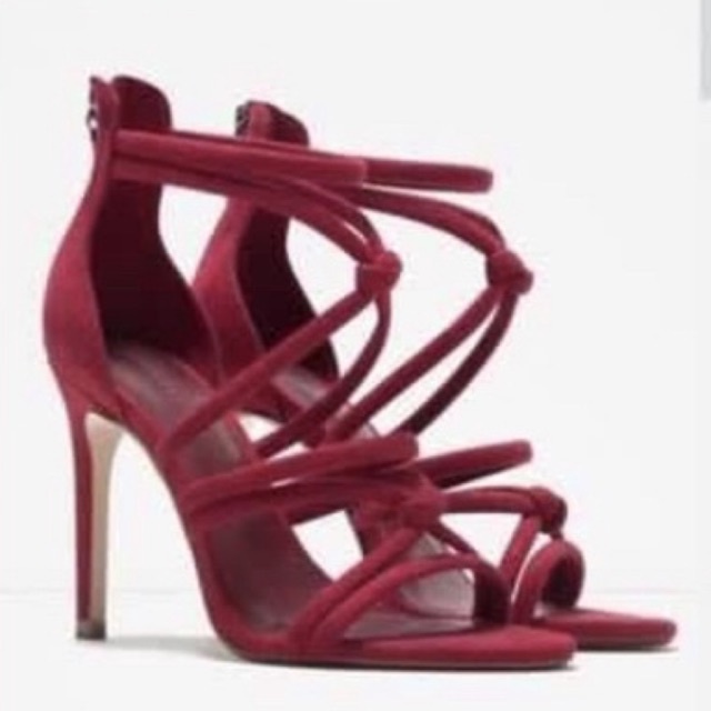 zara red heels / zara strap heels maroon red / zara strap heels / zara red stiletto / strap heels