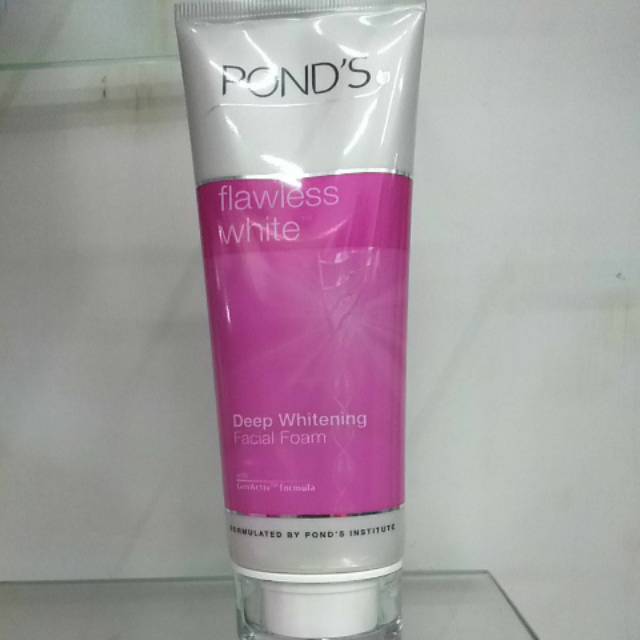 Ponds flawless facial foam 100ml