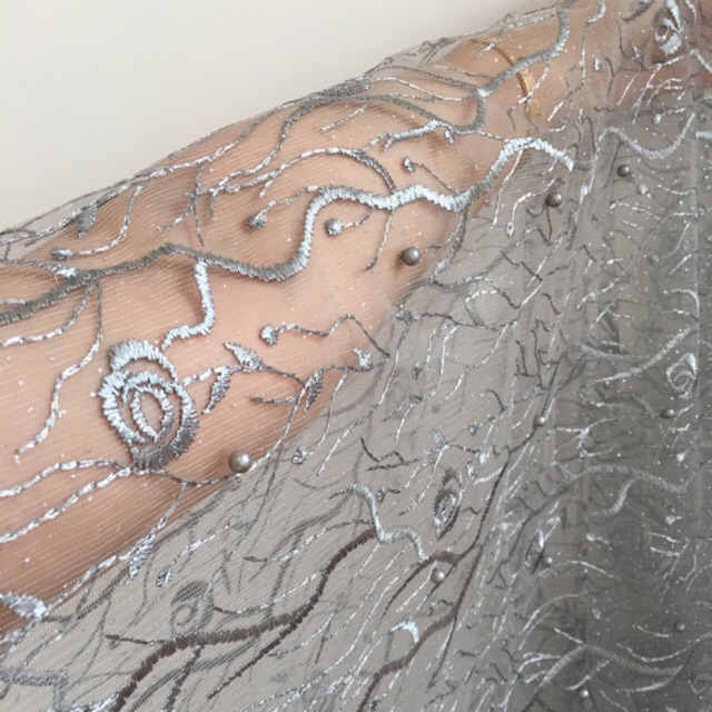 Brokat tile akar mutiara silver