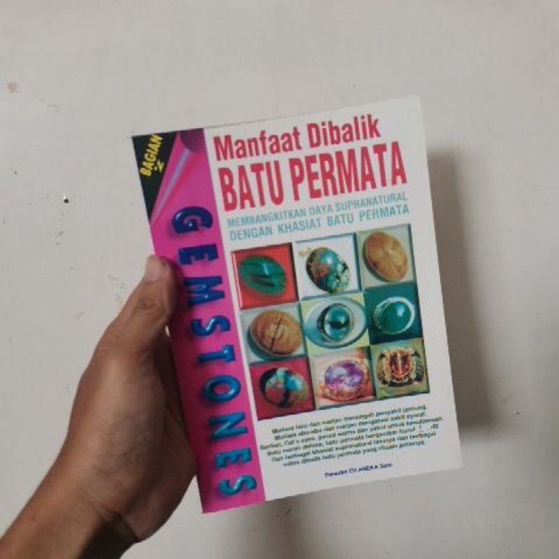 

Buku Manfaat dibalik Batu permata