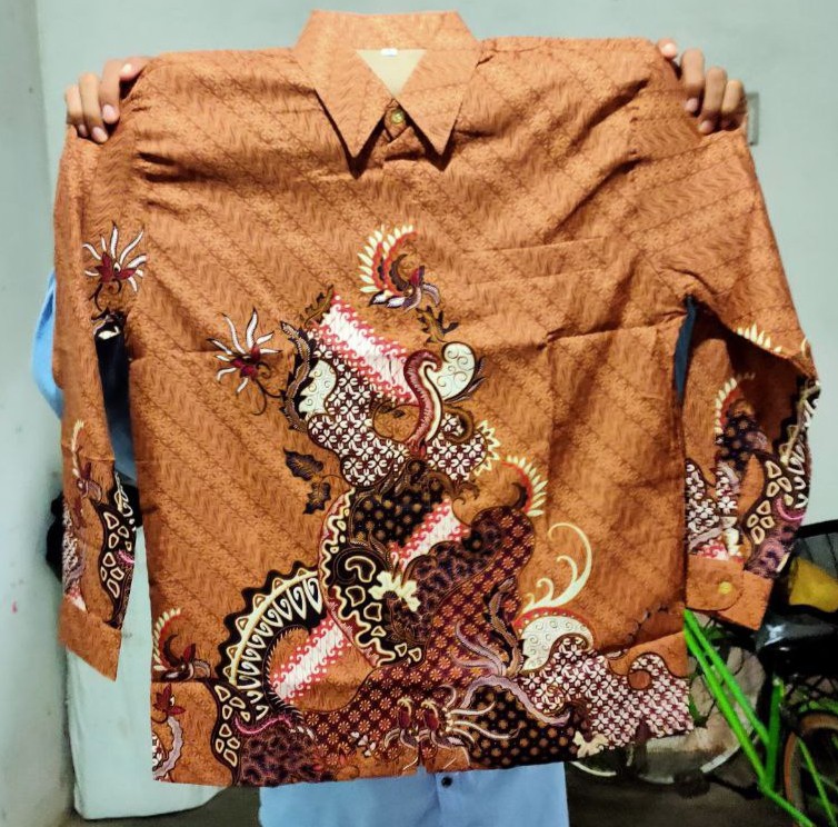 Kemeja Batik Semi Sutra Silky Premium Pria Lengan Panjang Puring Istimewa