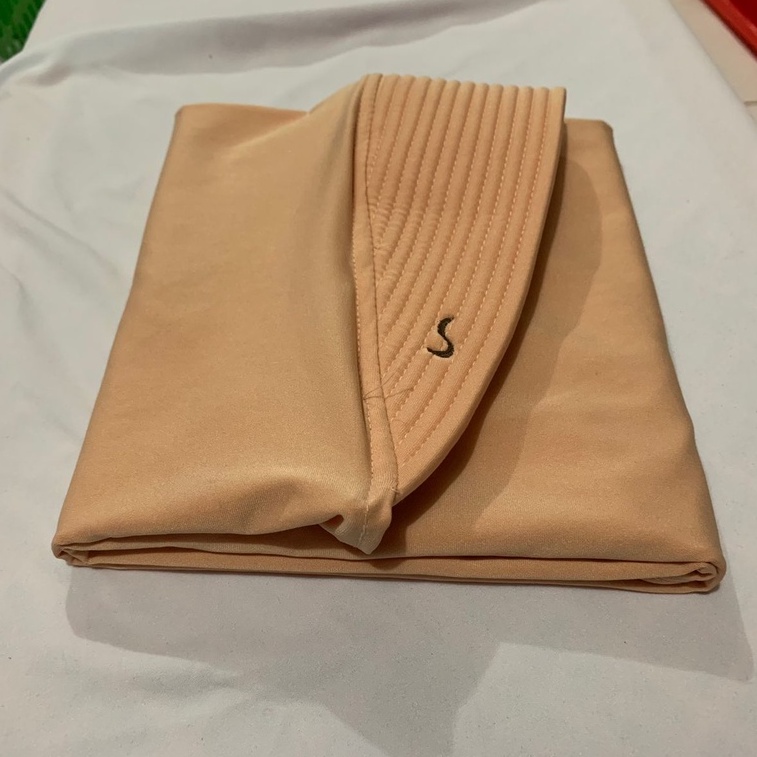 BERGO HAMIDAH BERGO JERSY KERUDUNG OLAH RAGA HIJAB INSTAN JERSY (hamidah ORI)-CREAM
