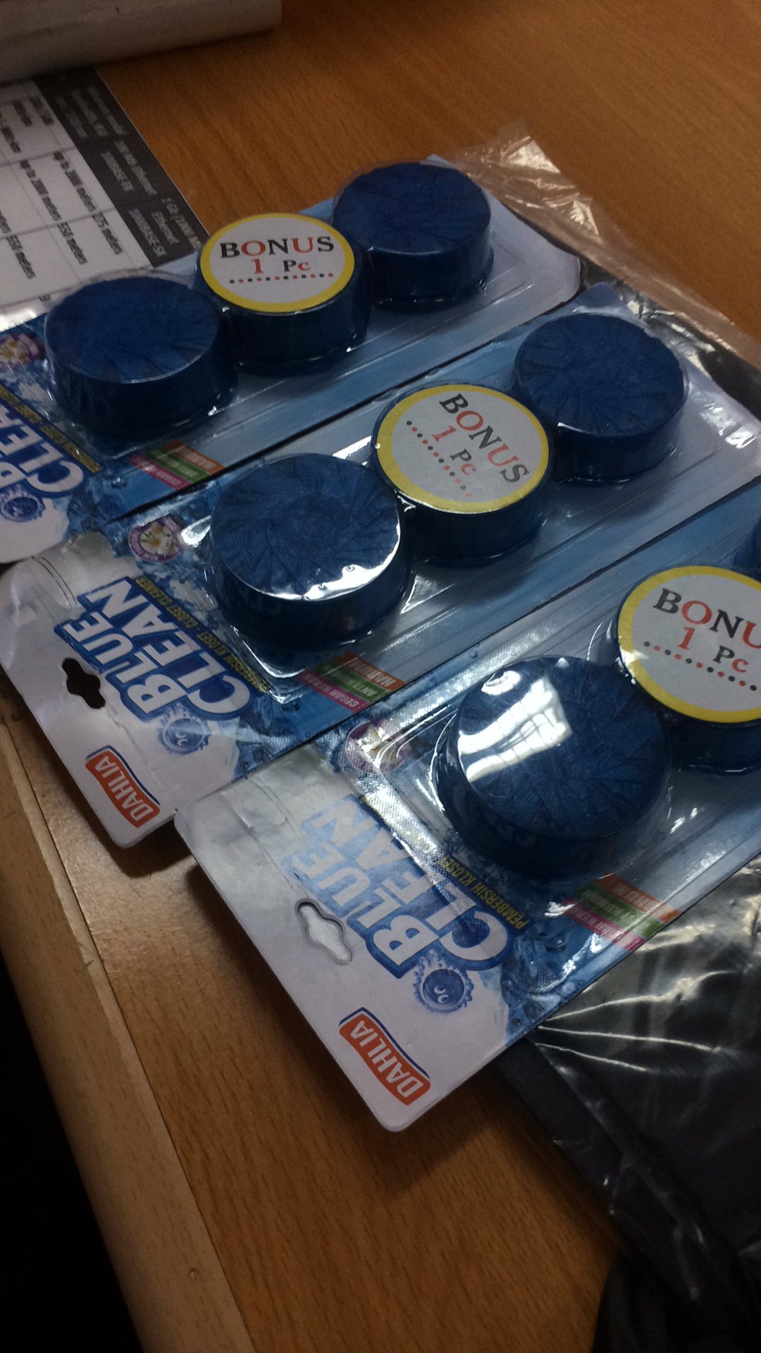 Dahlia Blue Clean Isi 3 Pembersih Closet