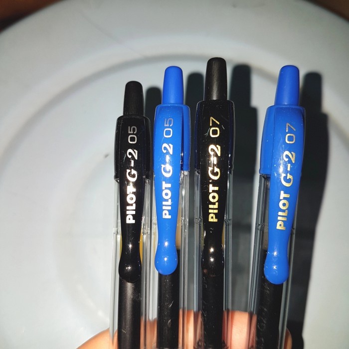 

Murah Pen Pilot G - 2 (Gel Ink Ball Point Pen 0,7 ) Hitam Terlaris