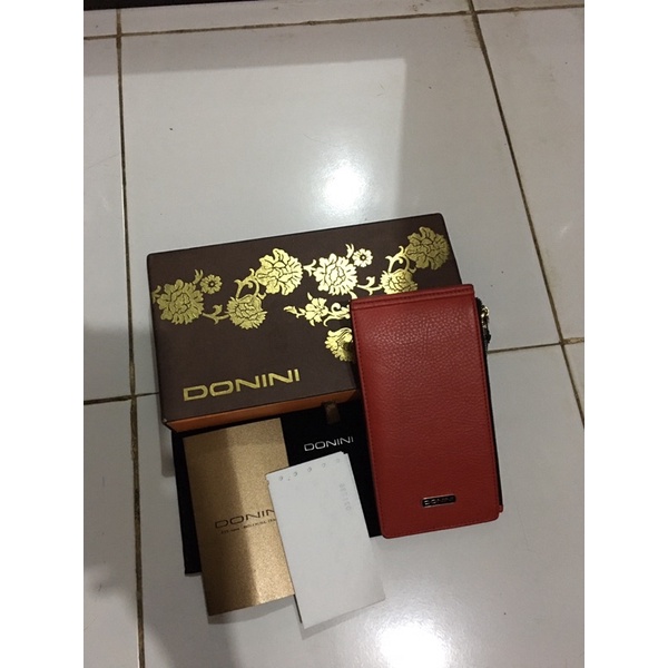 dompet kartu donini like new dijamin mulus muat hp dong❤️❤️
