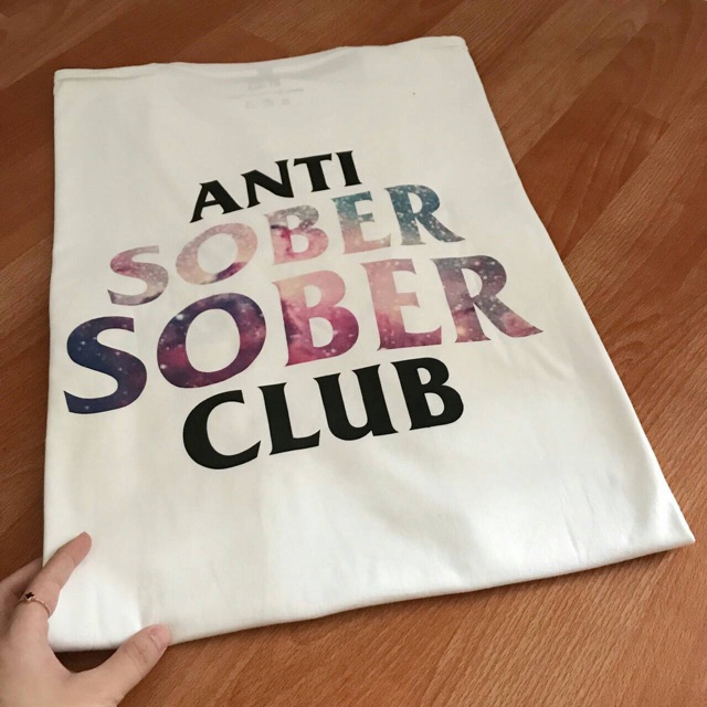 Kaos Anti Sober-Sober Club Premium Quality.