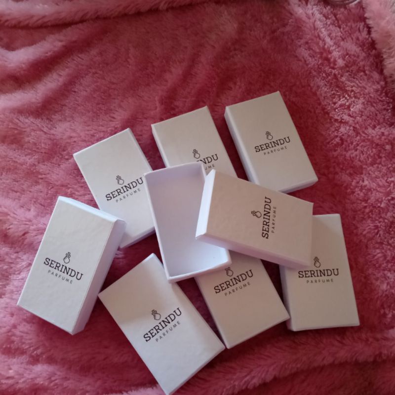 

Kotak Parfum Custom Logo dan Ukuran (12x8x3)