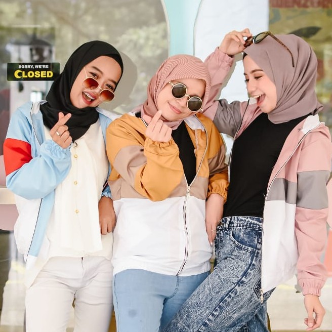 Public Fashion - Mike Jaket - Jaket Parasut Wanita