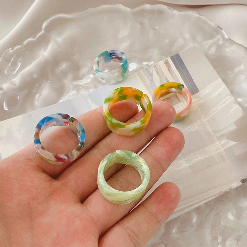 Cincin Model Terbuka Bahan Akrilik Resin Transparan Warna-Warni Gaya Vintage Untuk Wanita