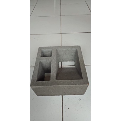 loster beton / lubang angin