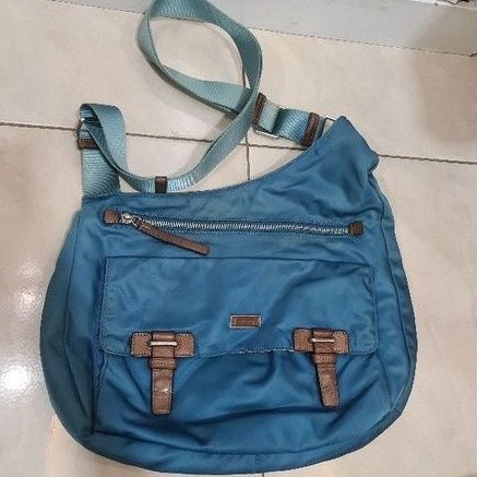 Tumi Sling Bag Preloved