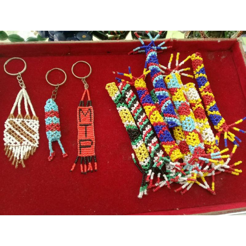 aksesoris khas kalimantan