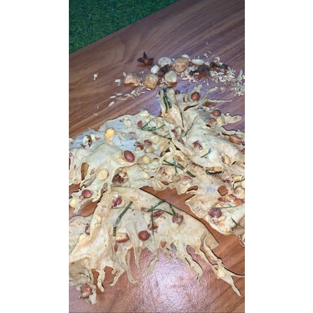 

peyek kacang renyah + daun jeruk